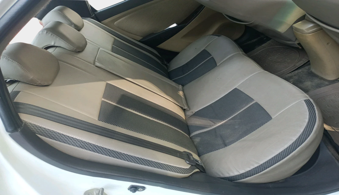 2011 Hyundai Verna FLUIDIC 1.6 CRDI SX, Diesel, Manual, 1,19,545 km, interior