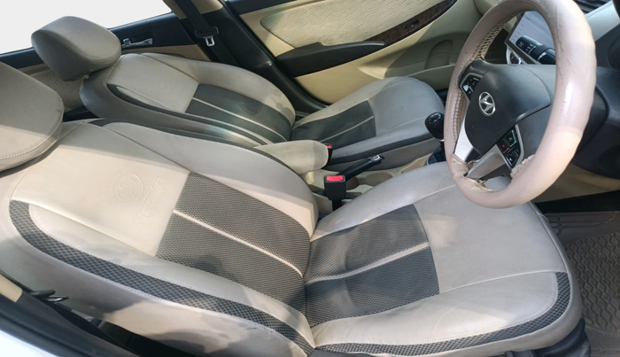 2011 Hyundai Verna FLUIDIC 1.6 CRDI SX, Diesel, Manual, 1,19,545 km, interior