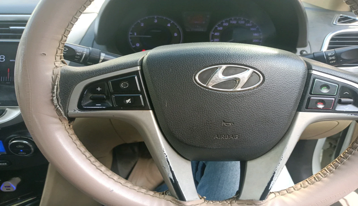 2011 Hyundai Verna FLUIDIC 1.6 CRDI SX, Diesel, Manual, 1,19,545 km, interior