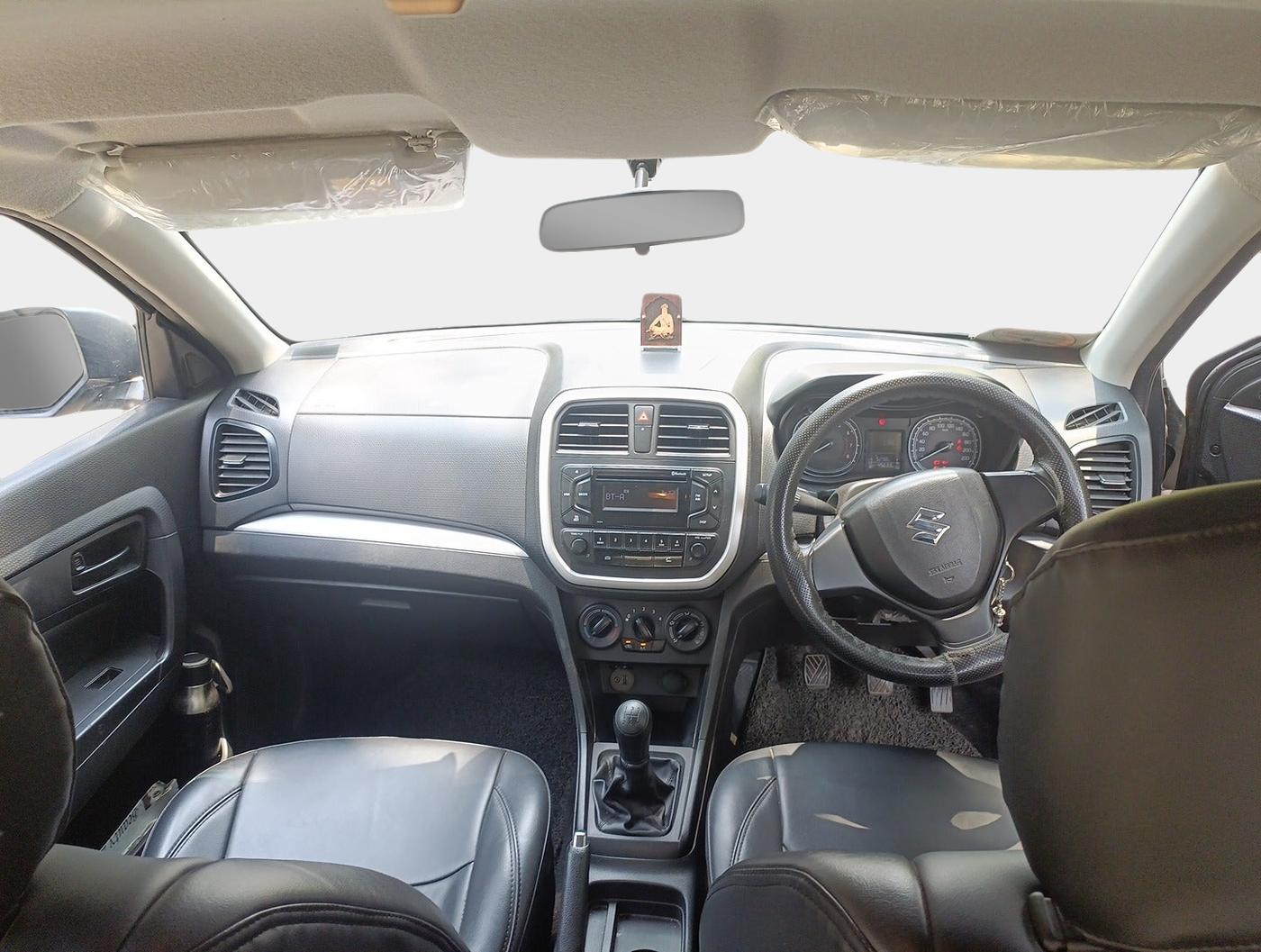 2021 Maruti Vitara Brezza LXI, Petrol, Manual, 45,634 km, interior