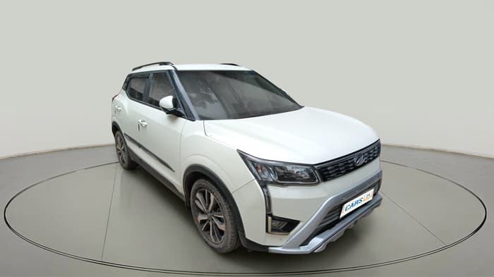 2020 Mahindra XUV300 W8 (O) 1.2 PETROL, Petrol, Manual, 28,137 km, exterior