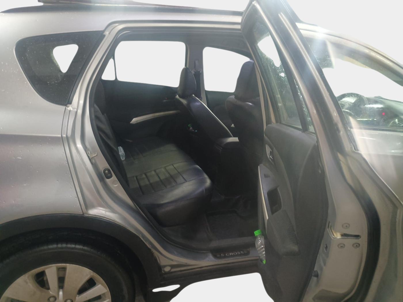 2015 Maruti S Cross ZETA 1.3, Diesel, Manual, 3,60,000 km, interior