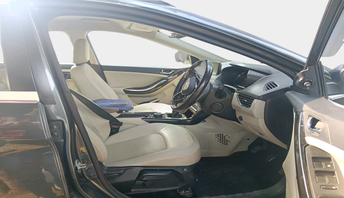 2022 Tata NEXON XZ Plus LUX, Petrol, Manual, 74,471 km, interior