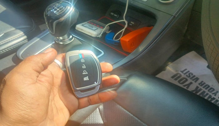 2022 Hyundai Creta SX 1.5 PETROL, Petrol, Manual, 57,970 km, interior