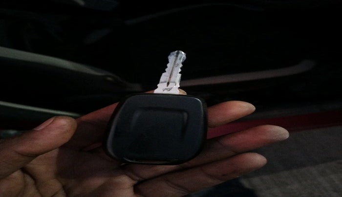 2020 Renault TRIBER RXE MT, Petrol, Manual, 81,983 km, interior