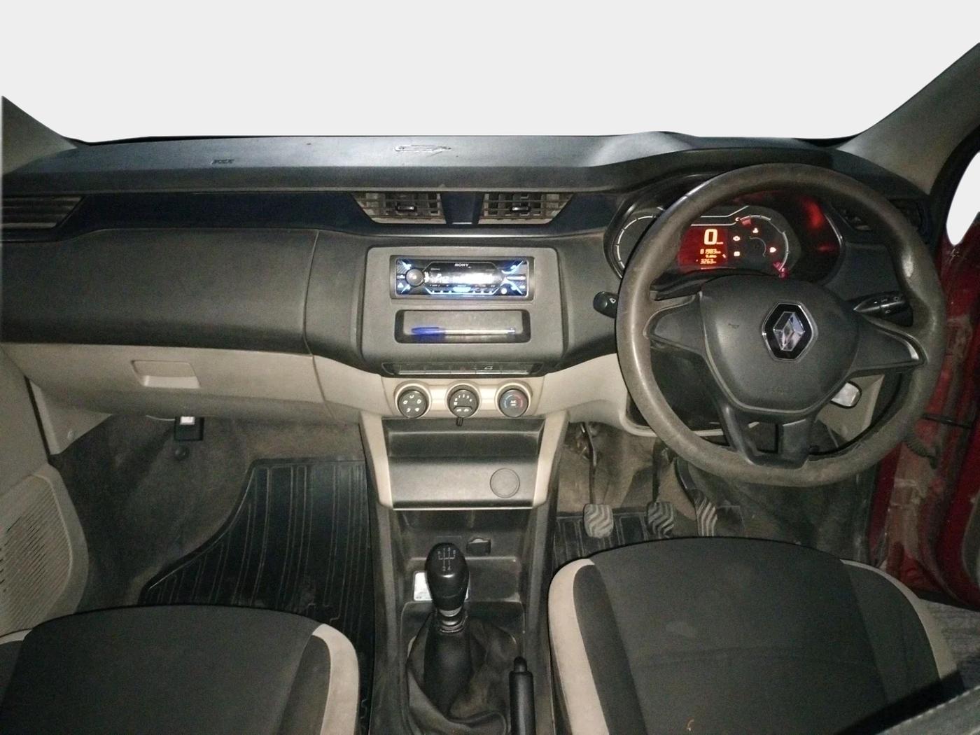 2020 Renault TRIBER RXE MT, Petrol, Manual, 84,525 km, interior