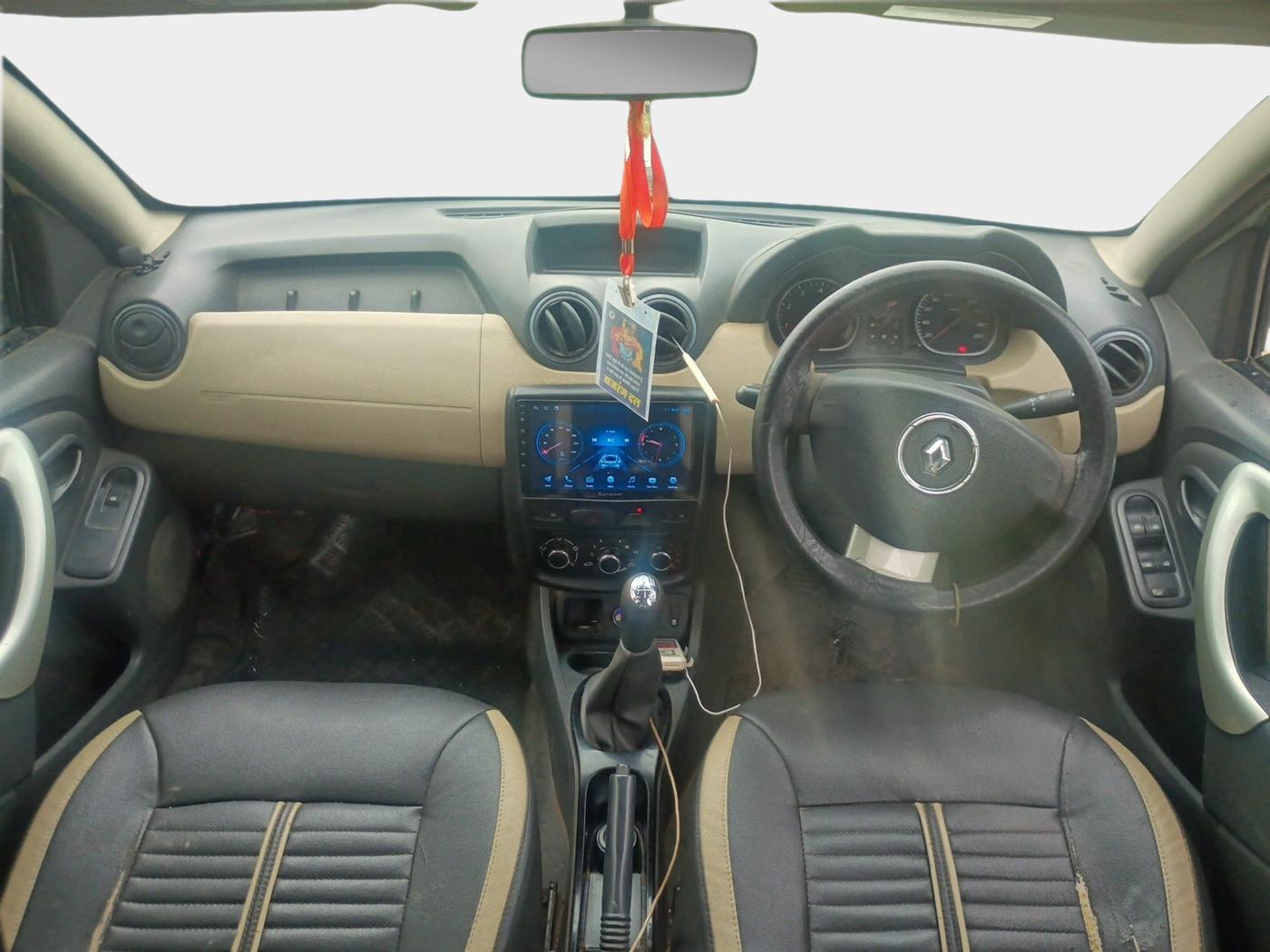 2012 Renault Duster 85 PS RXL DIESEL, Diesel, Manual, 1,00,703 km, interior