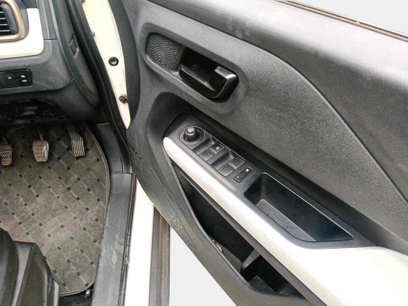 2024 Tata PUNCH ACCOMPLISHED DAZZLE SUNROOF CNG MT, CNG, Manual, 50,728 km, interior