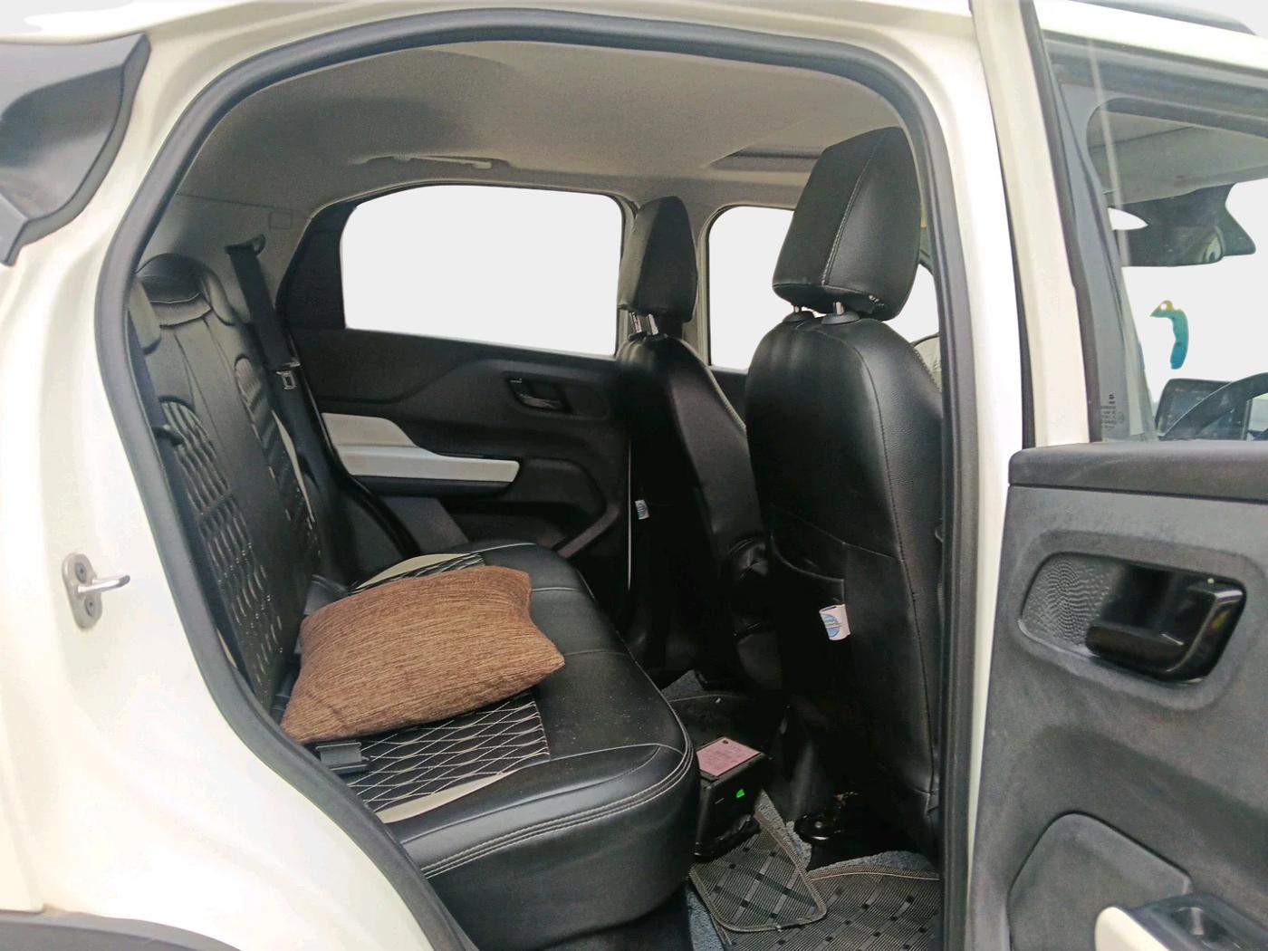 2024 Tata PUNCH ACCOMPLISHED DAZZLE SUNROOF CNG MT, CNG, Manual, 50,728 km, interior