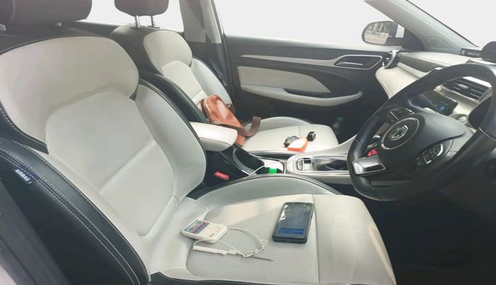 2022 MG ASTOR SHARP 1.5 CVT, Petrol, Automatic, 24,608 km, interior