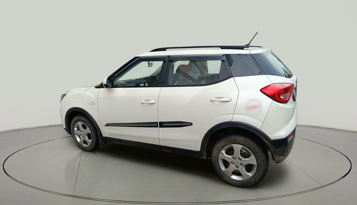 2022 Mahindra XUV300 W6 1.2 PETROL, Petrol, Manual, 16,846 km, exterior