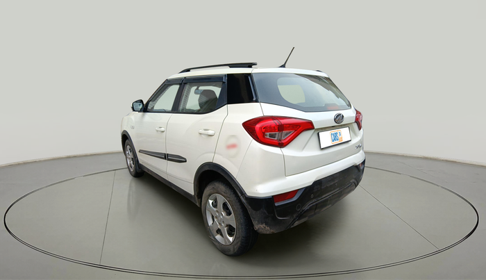 2022 Mahindra XUV300 W6 1.2 PETROL, Petrol, Manual, 16,846 km, exterior