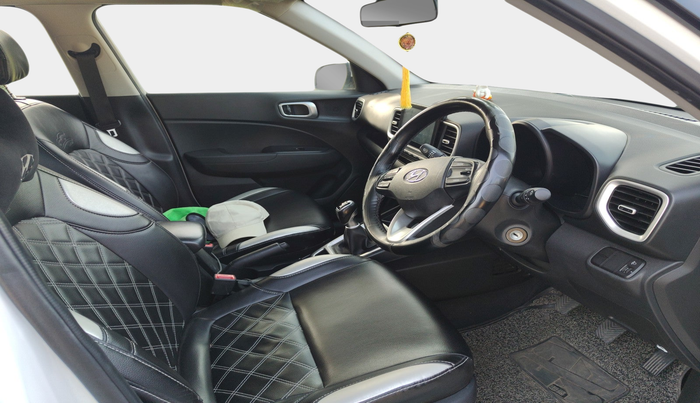 2020 Hyundai VENUE SX 1.5 CRDI, Diesel, Manual, 70,647 km, interior