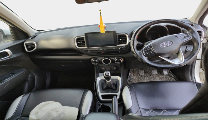 2020 Hyundai VENUE SX 1.5 CRDI, Diesel, Manual, 70,647 km, interior