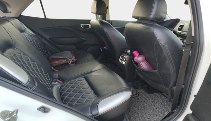 2020 Hyundai VENUE SX 1.5 CRDI, Diesel, Manual, 70,647 km, interior