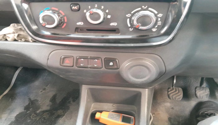 2016 Renault Kwid RXT 0.8, Petrol, Manual, 47,610 km, interior