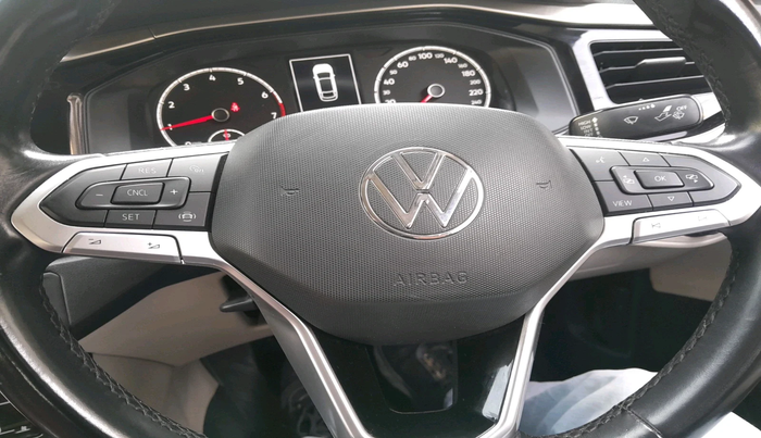 2022 Volkswagen VIRTUS HIGHLINE TSI 1.0 MT, Petrol, Manual, 14,011 km, interior