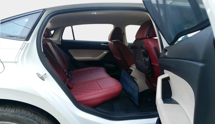 2022 Volkswagen VIRTUS HIGHLINE TSI 1.0 MT, Petrol, Manual, 14,011 km, interior