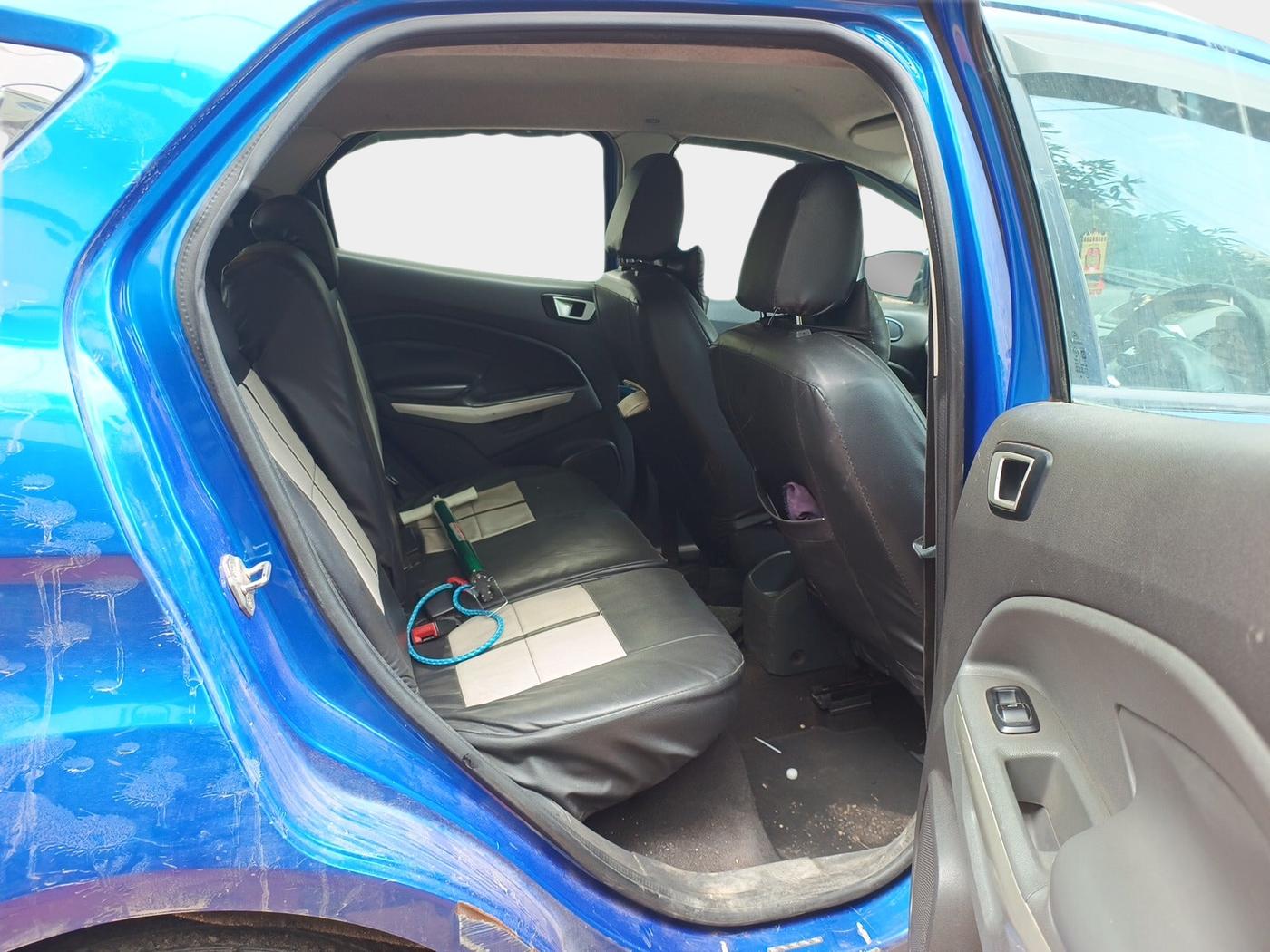 2014 Ford Ecosport TITANIUM 1.5L DIESEL, Diesel, Manual, 1,00,003 km, interior