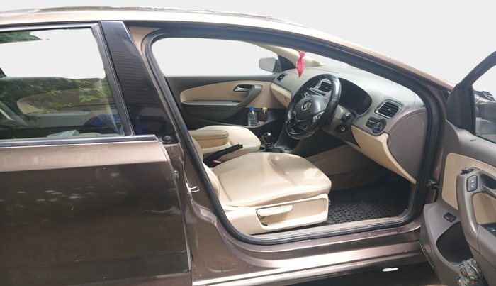 2014 Volkswagen Vento HIGHLINE DIESEL 1.5, Diesel, Manual, 1,16,329 km, interior