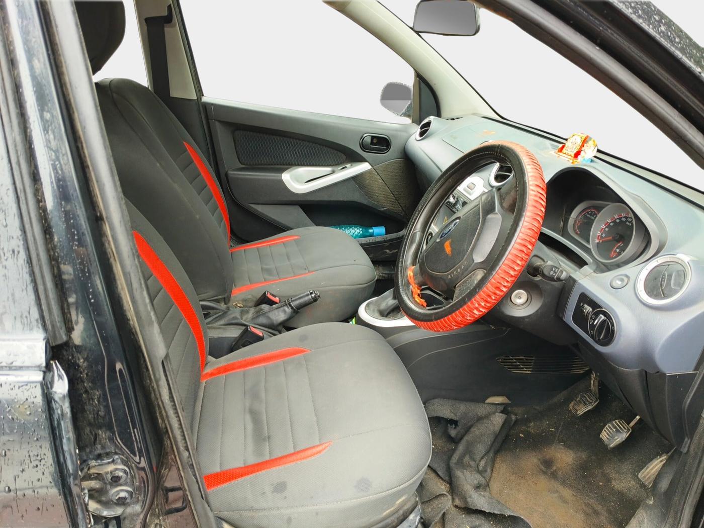 2012 Ford Figo TITANIUM 1.4 DIESEL, Diesel, Manual, 76,733 km, interior