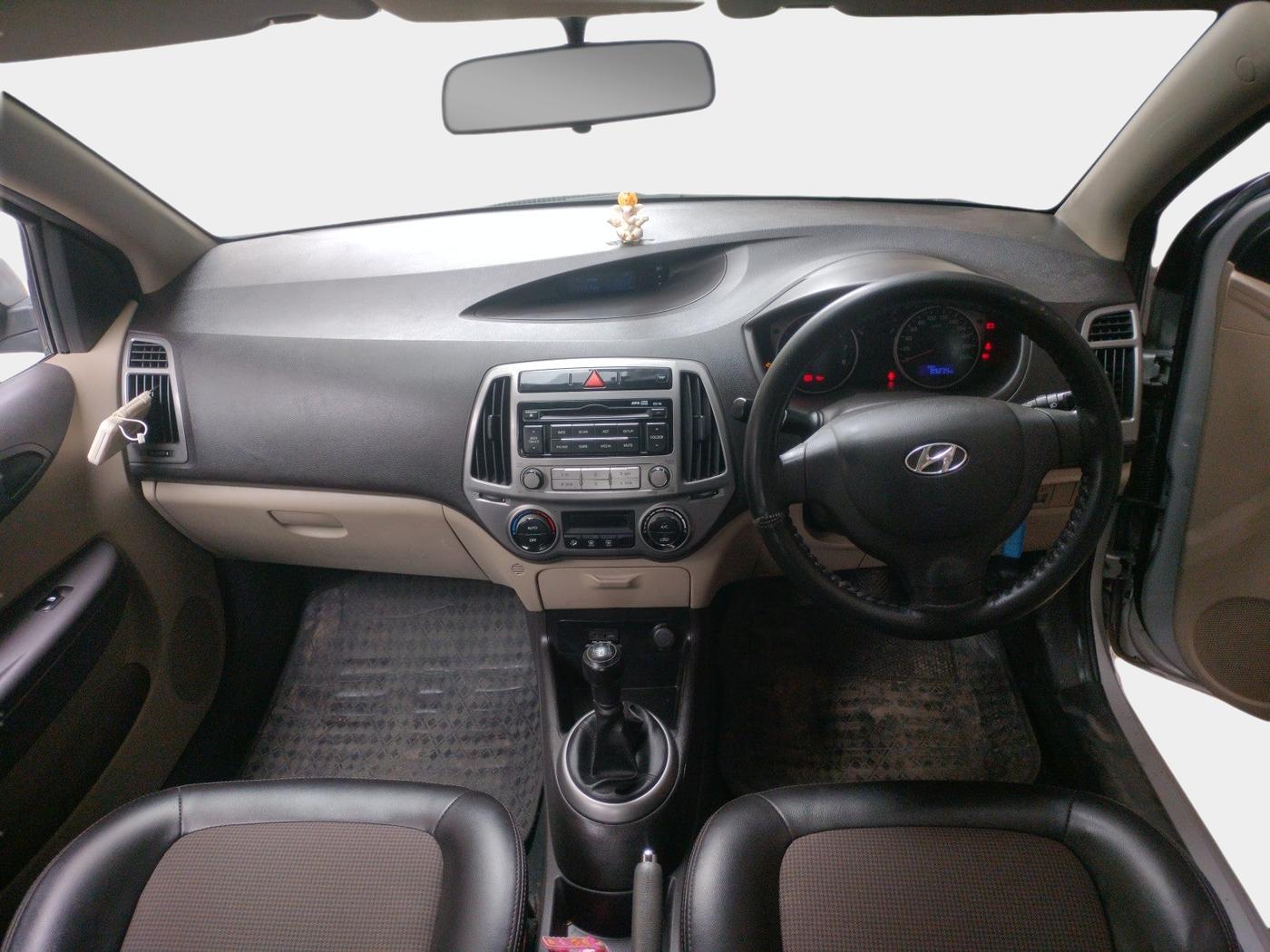 2014 Hyundai i20 MAGNA 1.2, Petrol, Manual, 89,236 km, interior