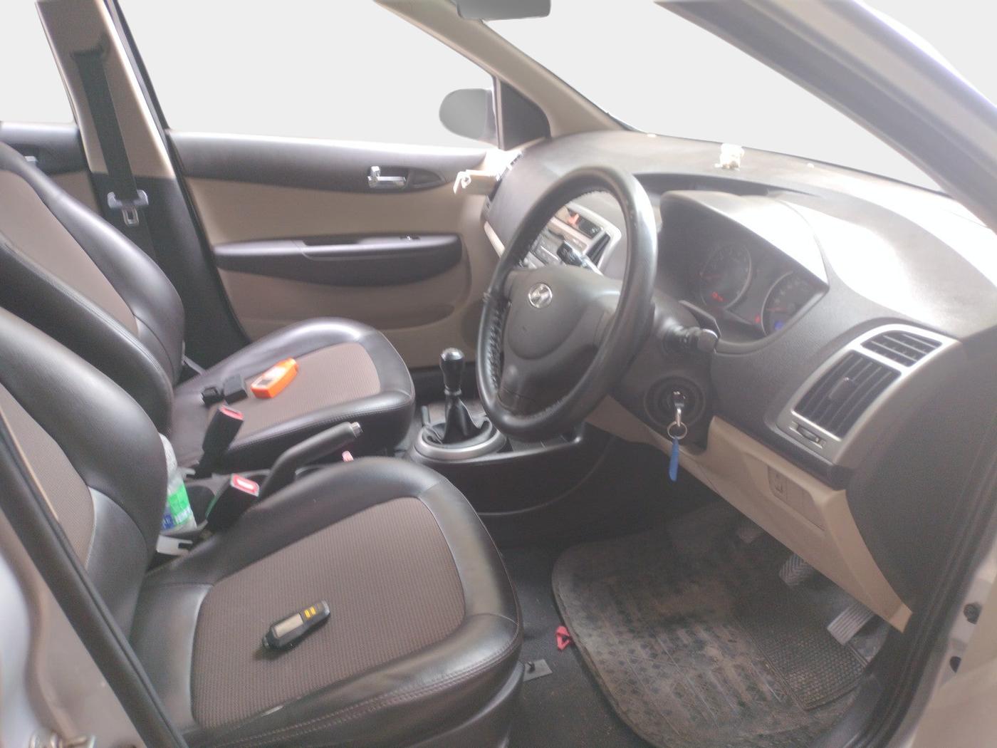 2014 Hyundai i20 MAGNA 1.2, Petrol, Manual, 89,236 km, interior