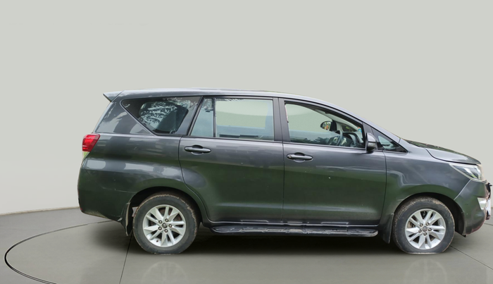 2020 Toyota Innova Crysta 2.4 GX 8 STR, Diesel, Manual, 1,29,769 km, exterior