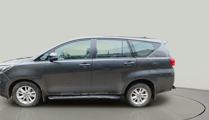 2020 Toyota Innova Crysta 2.4 GX 8 STR, Diesel, Manual, 1,29,769 km, exterior