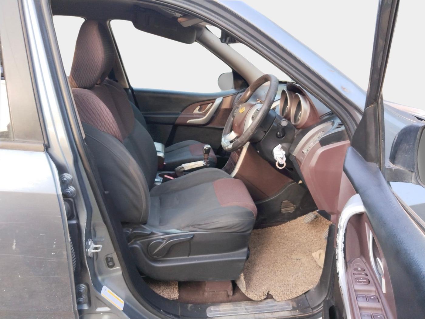 2014 Mahindra XUV500 W6, Diesel, Manual, 82,769 km, interior