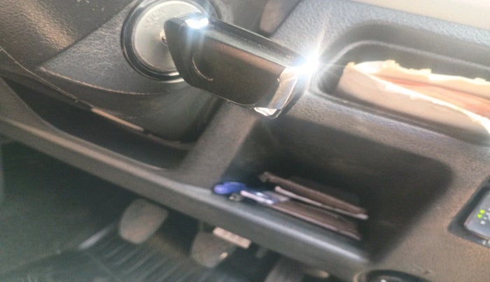 2019 Datsun Go Plus A(O), CNG, Manual, 90,645 km, interior