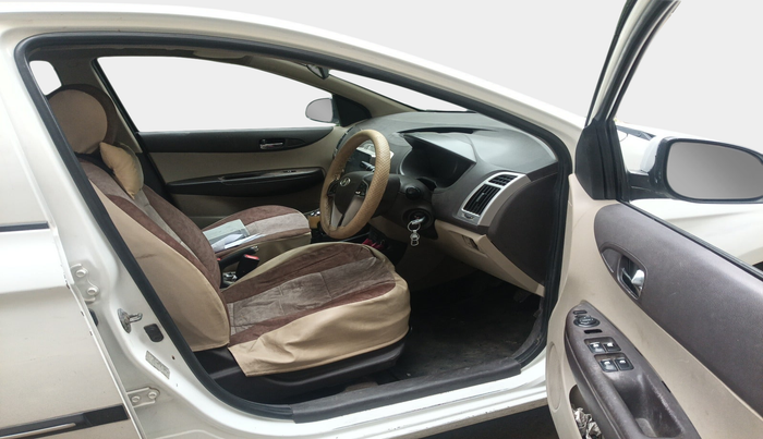 2011 Hyundai i20 SPORTZ 1.4 CRDI, Diesel, Manual, 1,14,059 km, interior