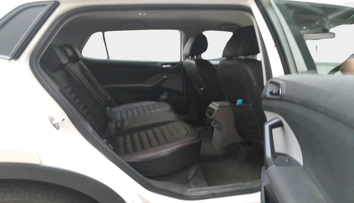 2022 Skoda KUSHAQ AMBITION 1.0L TSI MT, Petrol, Manual, 49,564 km, interior