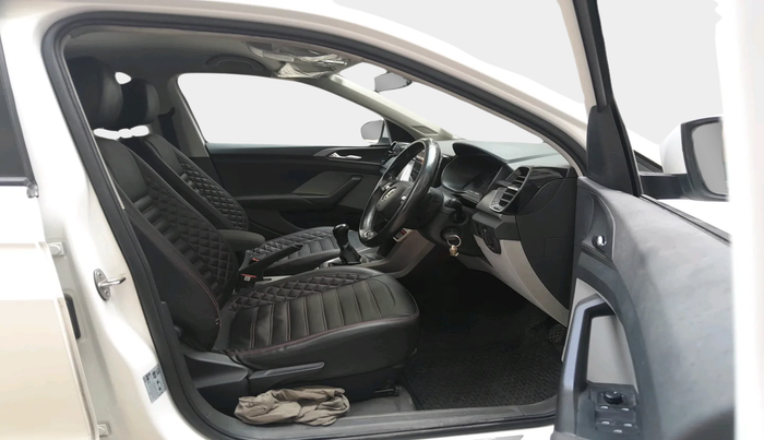2022 Skoda KUSHAQ AMBITION 1.0L TSI MT, Petrol, Manual, 49,564 km, interior