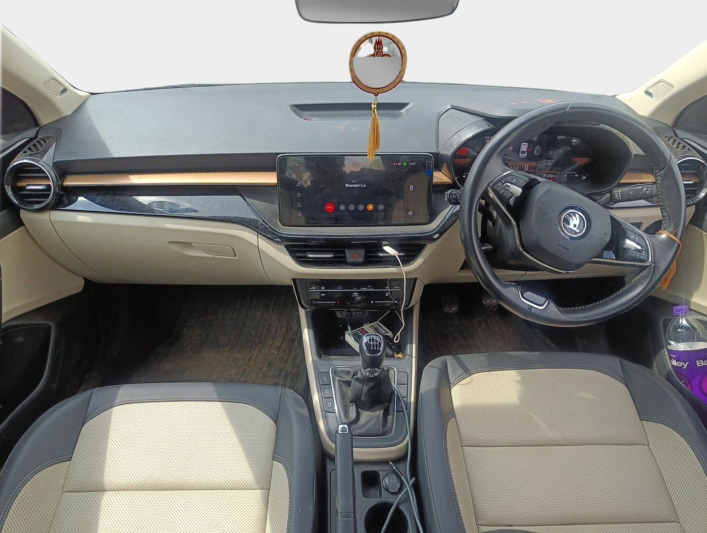 2024 Skoda SLAVIA STYLE 1.0L TSI MT, Petrol, Manual, 26,000 km, interior