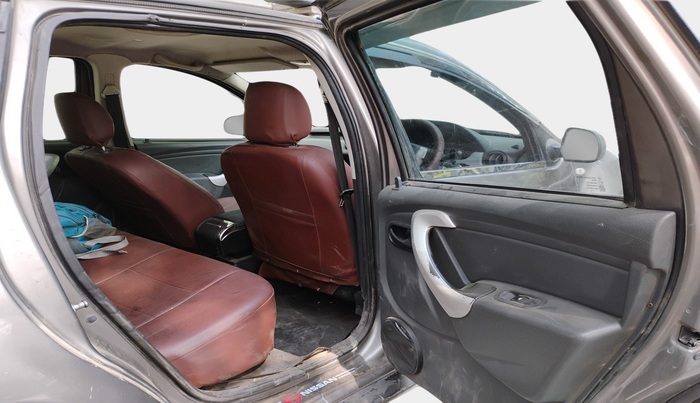 2014 Nissan Terrano XE (D), Diesel, Manual, 1,06,798 km, interior