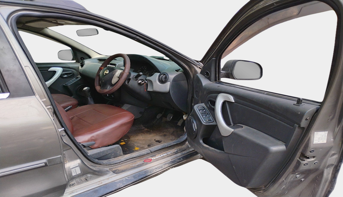 2014 Nissan Terrano XE (D), Diesel, Manual, 1,06,798 km, interior