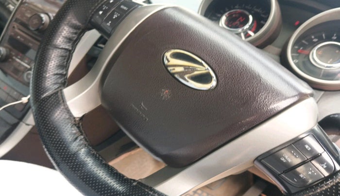 2013 Mahindra XUV500 W8, Diesel, Manual, 1,18,115 km, interior