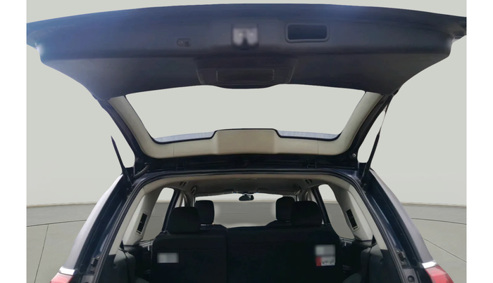 2017 Tata Hexa XM 4X2 7 STR, Diesel, Manual, 2,11,053 km, exterior