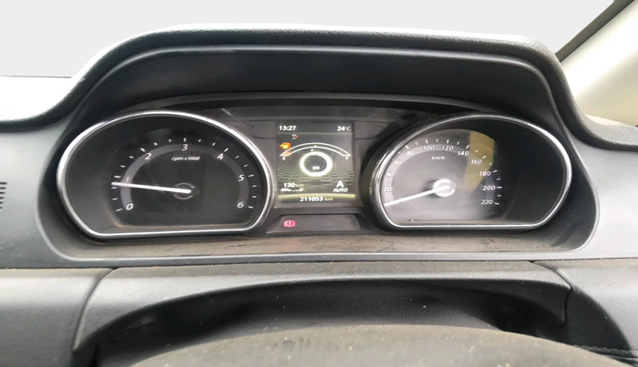 2017 Tata Hexa XM 4X2 7 STR, Diesel, Manual, 2,11,053 km, interior