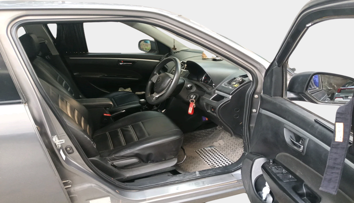 2014 Maruti Swift VXI, Petrol, Manual, 1,16,221 km, interior