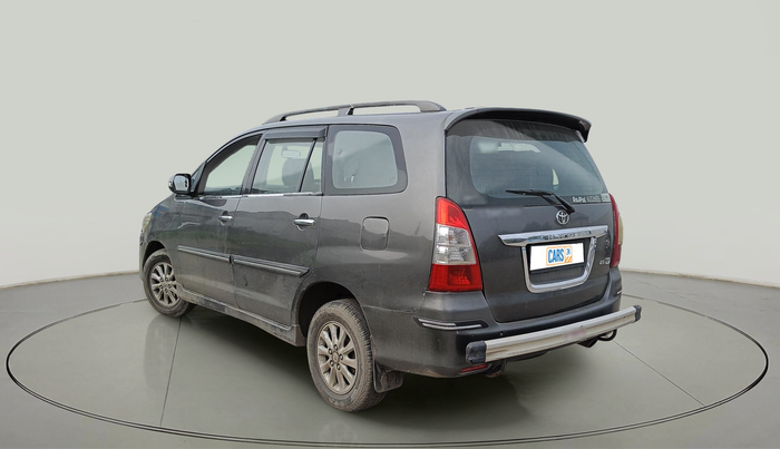 2012 Toyota Innova VX 2.5 8 STR, Diesel, Manual, 2,48,154 km, exterior