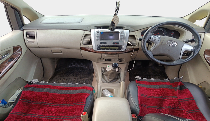 2012 Toyota Innova VX 2.5 8 STR, Diesel, Manual, 2,48,154 km, interior