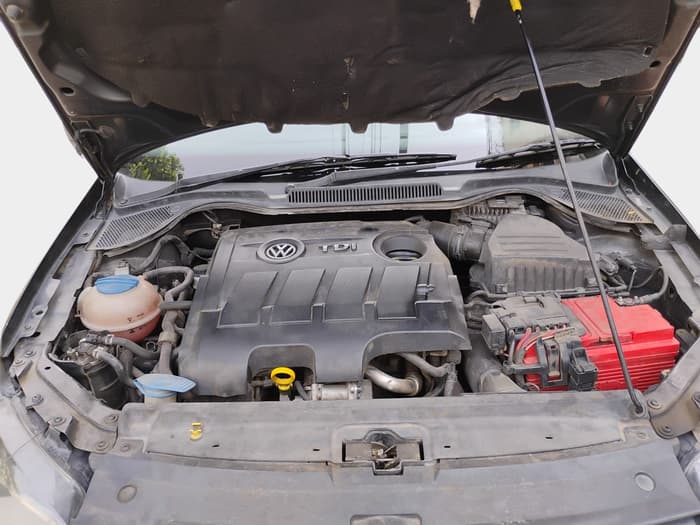 2015 Volkswagen Polo HIGHLINE1.5L, Diesel, Manual, 1,21,600 km, exterior