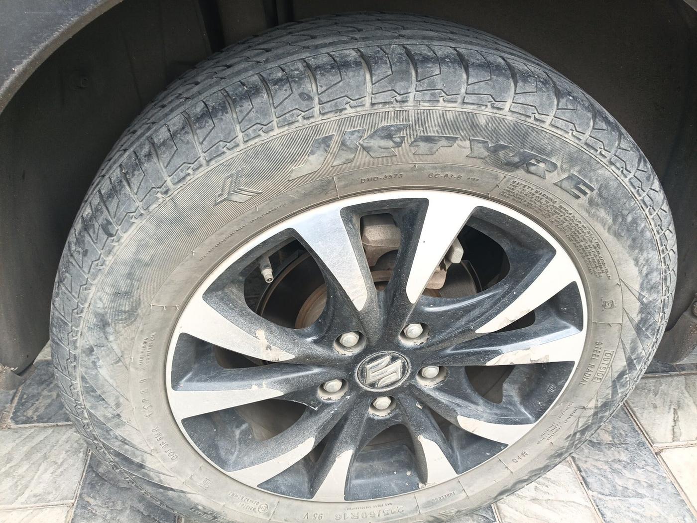 2022 Maruti S Cross ZETA 1.5, Petrol, Manual, 30,583 km, tyre