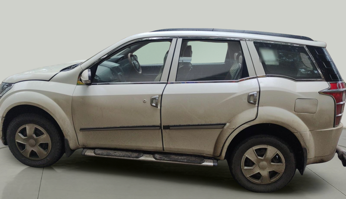 2016 Mahindra XUV500 W4, Diesel, Manual, 75,196 km, exterior