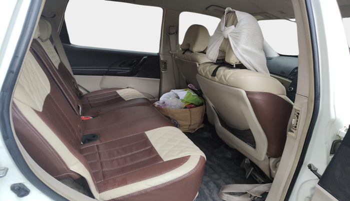 2016 Mahindra XUV500 W4, Diesel, Manual, 75,196 km, interior