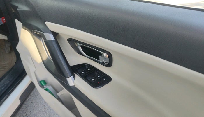 2021 Tata Safari XZ, Diesel, Manual, 62,352 km, interior