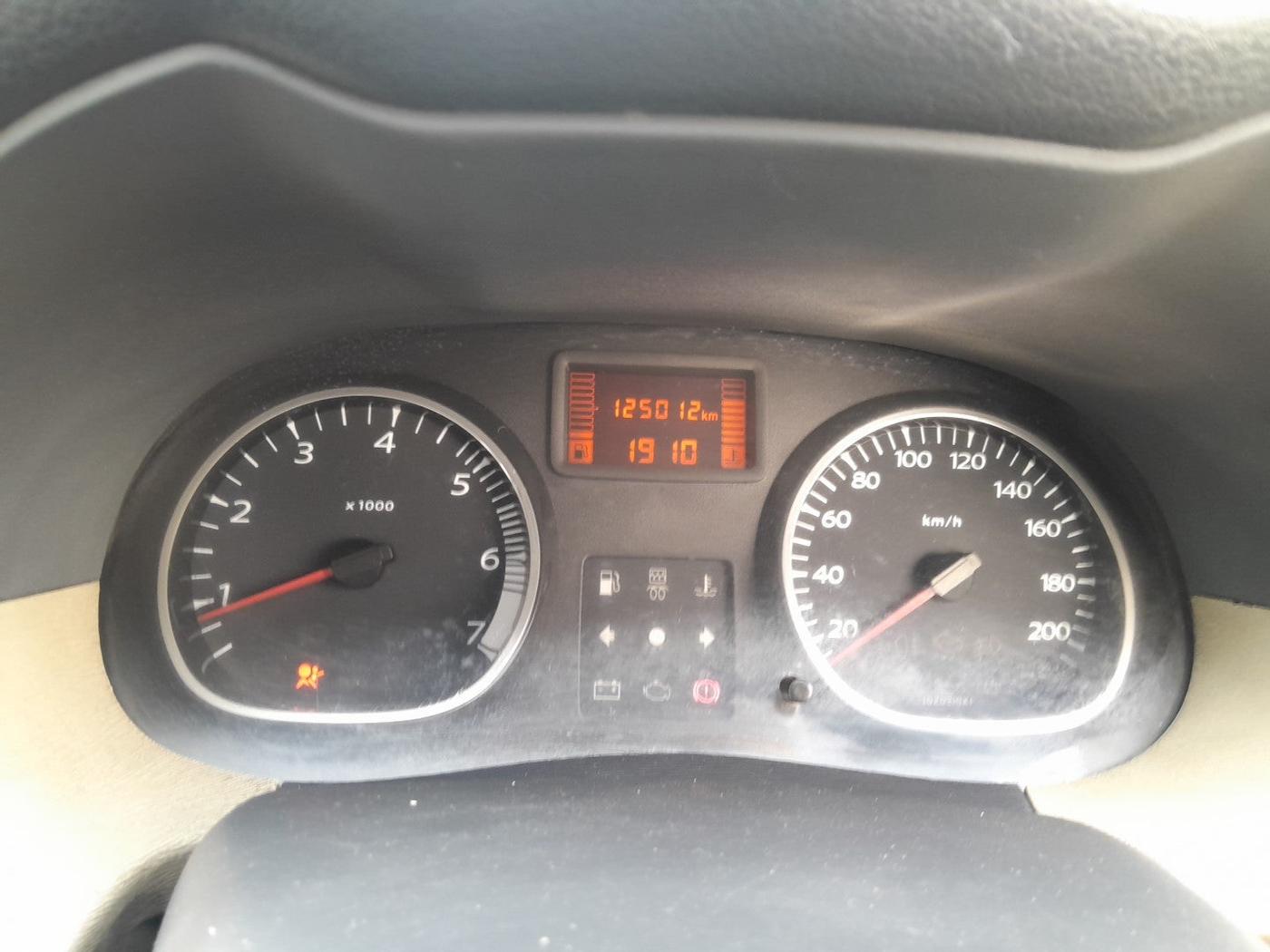 2013 Renault Duster 110 PS RXZ DIESEL, Diesel, Manual, 1,25,012 km, interior