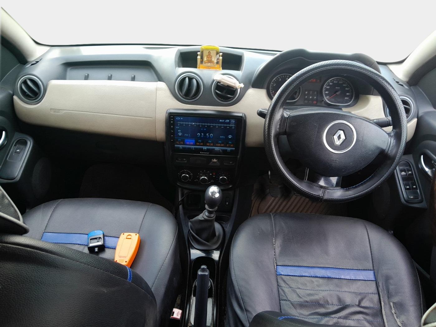 2013 Renault Duster 110 PS RXZ DIESEL, Diesel, Manual, 1,25,012 km, interior